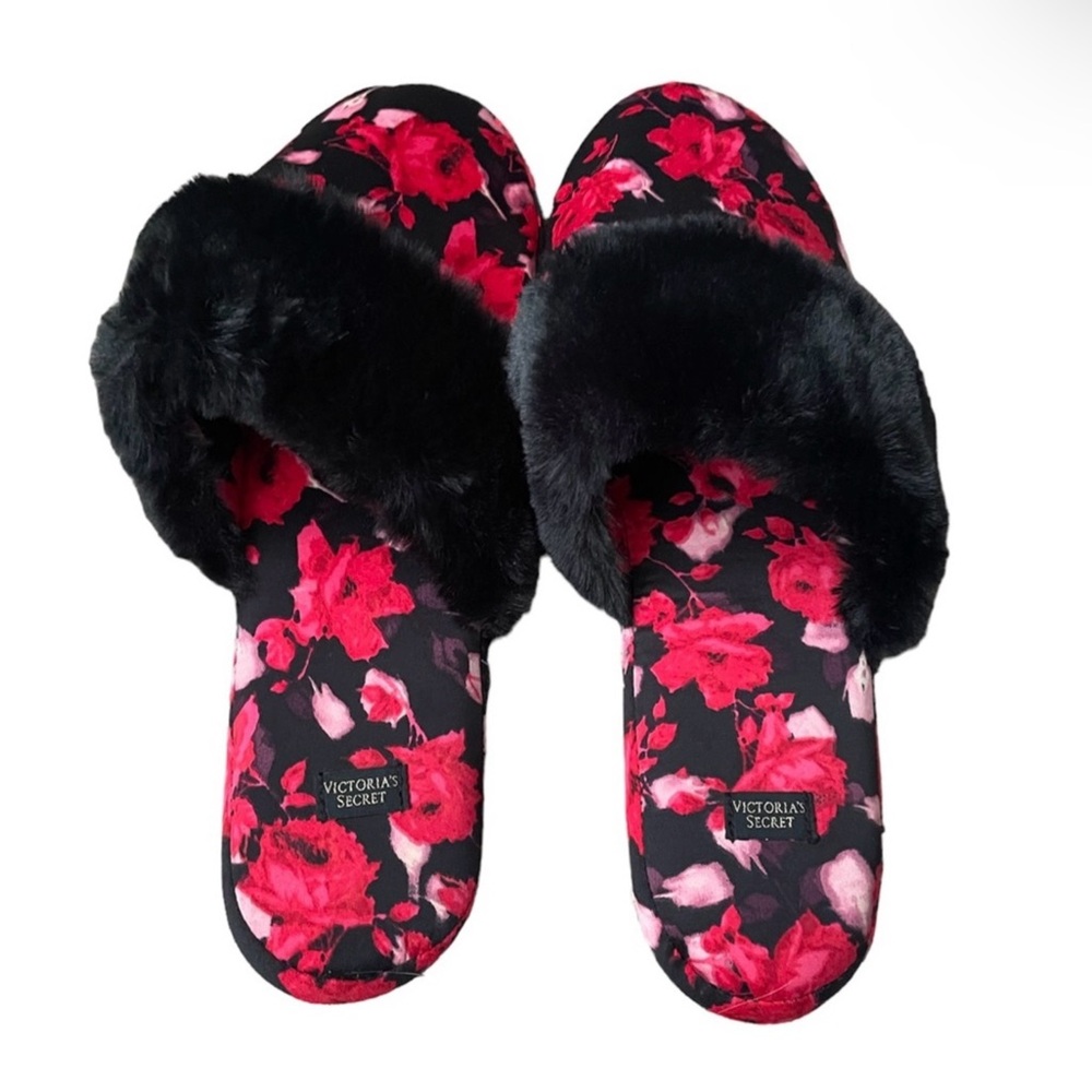 NWT Victoria’s Secret Signature Satin Floral Faux Fur Slippers – Size L (8–10)